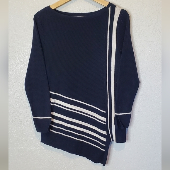 Chico's Asymetrical Navy & White Ribbed Knit Women's Sweater Top Size Medium - Picture 8 of 10